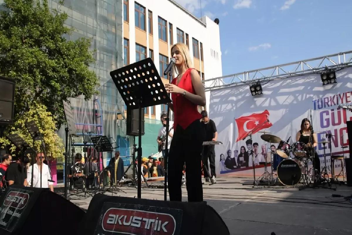 Edirne’de Gençlik Şöleni Coşkusu