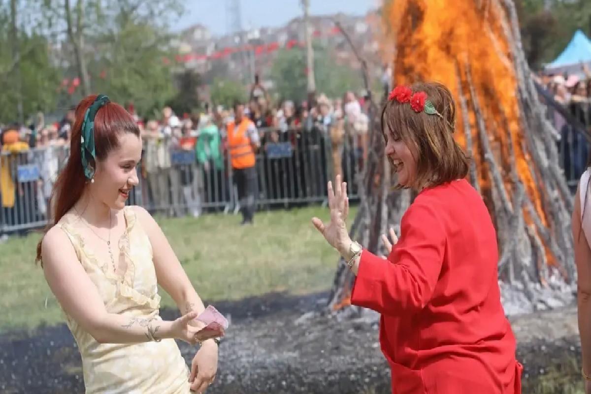 Edirne’de Kakava Ateşi Yakıldı