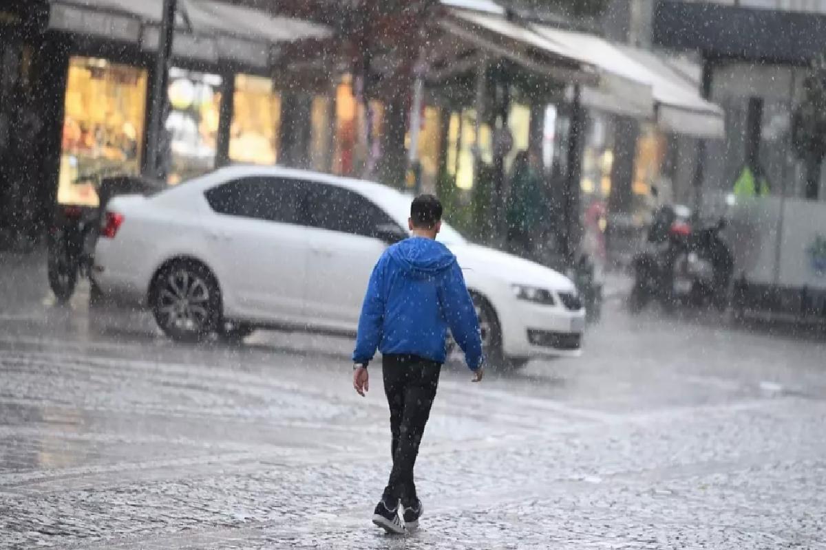 Edirne’de Sağanak Yağışlar Problemlere Yol Açtı