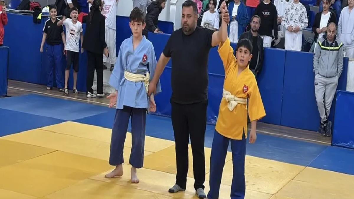 Eflani’de Kuşak Güreşi Turnuvası