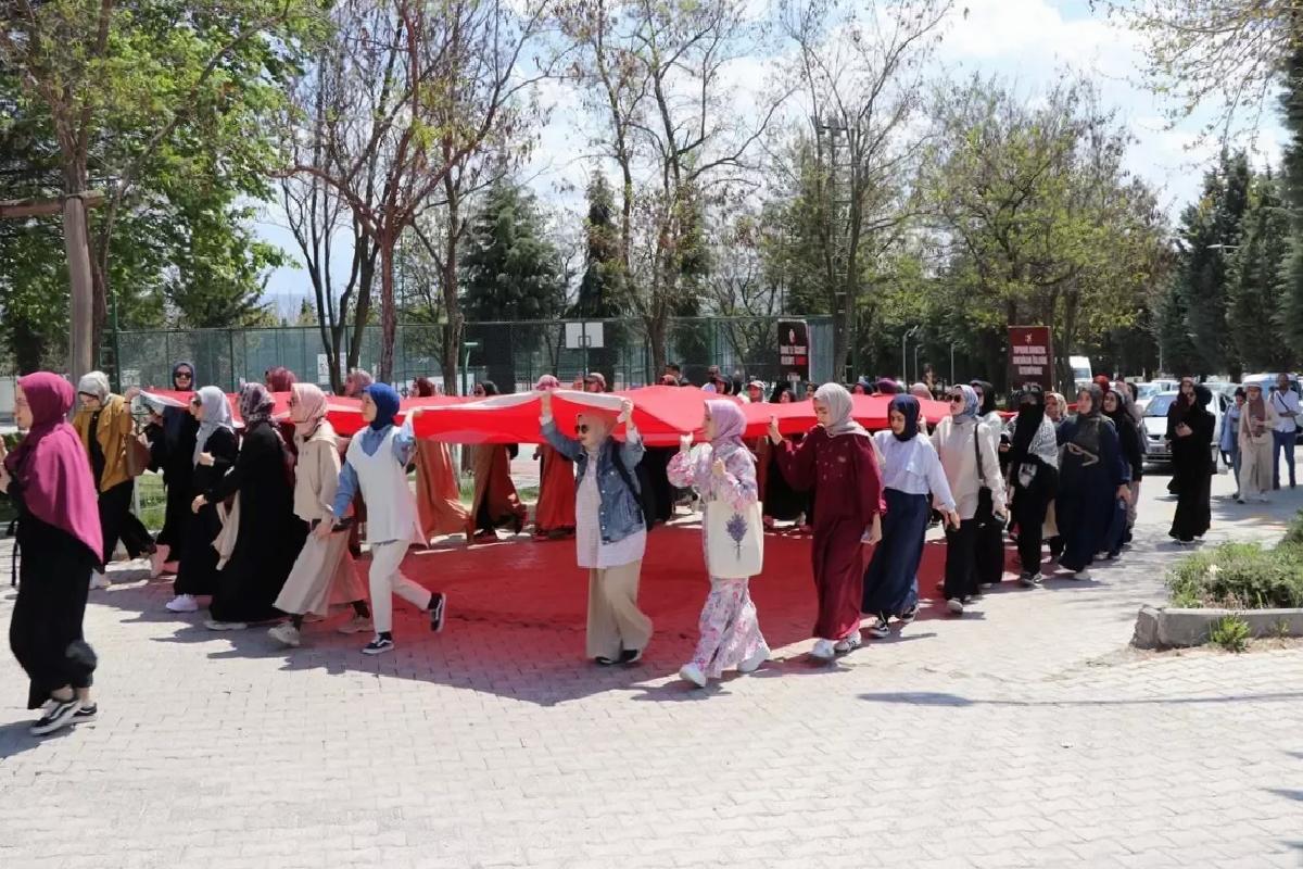 Elazığ’da Öğrenciler Gazze İçin Yürüdü