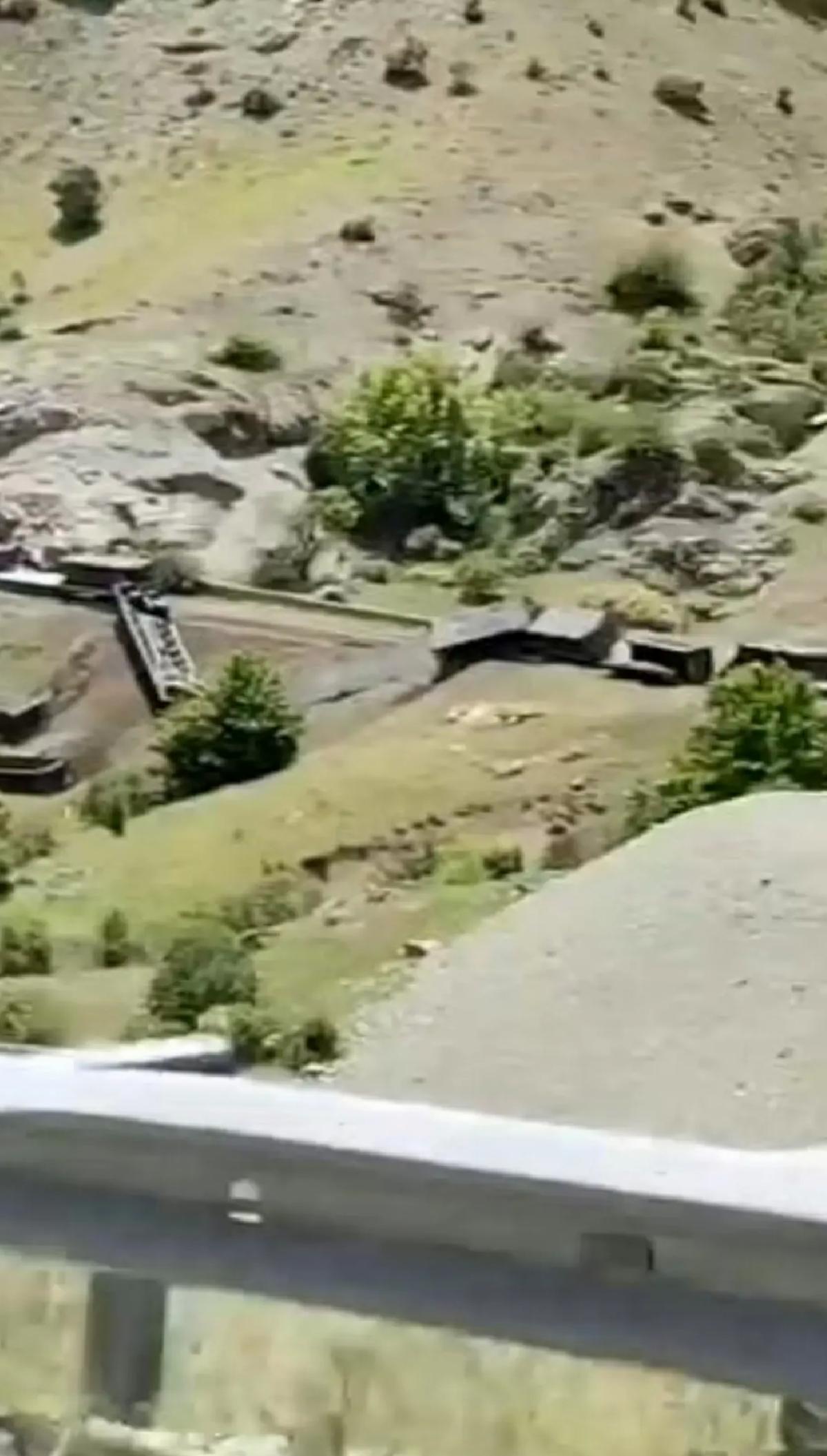 Elazığ’da Yük Treni Devrildi