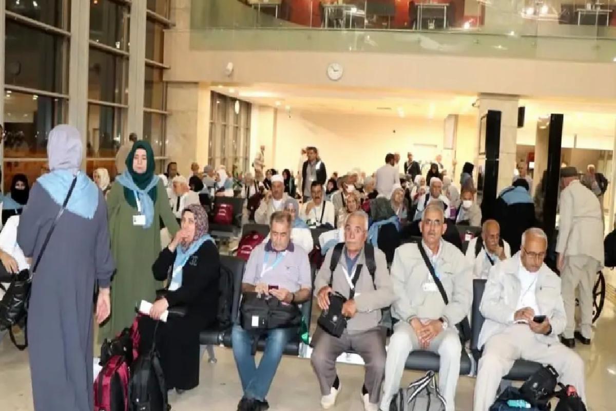 Elazığ’dan Hac Kafileleri Uğurlandı