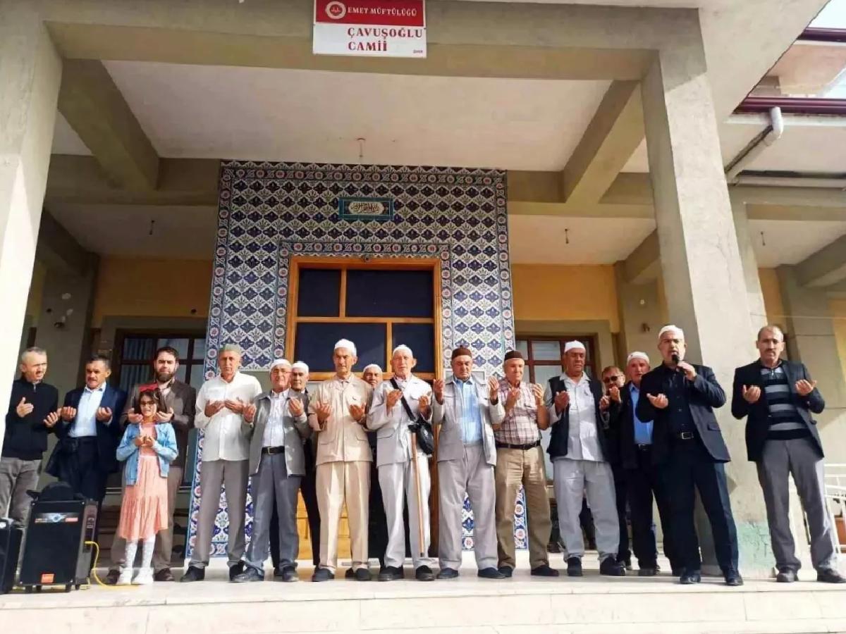 Emet’te Hac Adaylarına Uğurlama Töreni