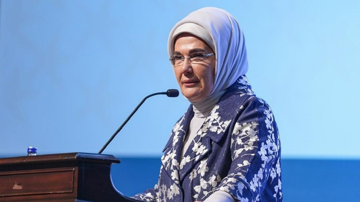 Emine Erdoğan, 19 Mayıs Atatürk’ü Anma Gençlik ve Spor Bayramı’nı kutladı