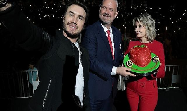 Emiralem Çilek Festivali’ne muhteşem başlangıç