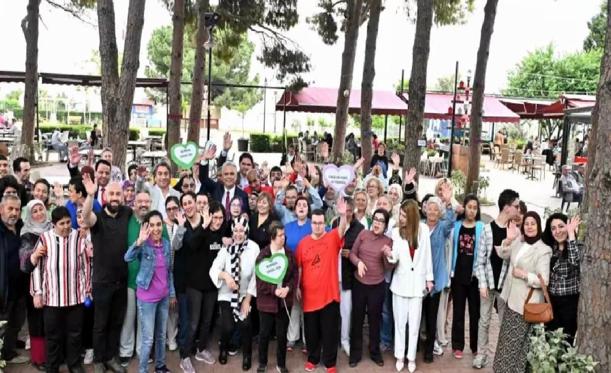 Engelsiz Kafe 10. Yılını Kutladı