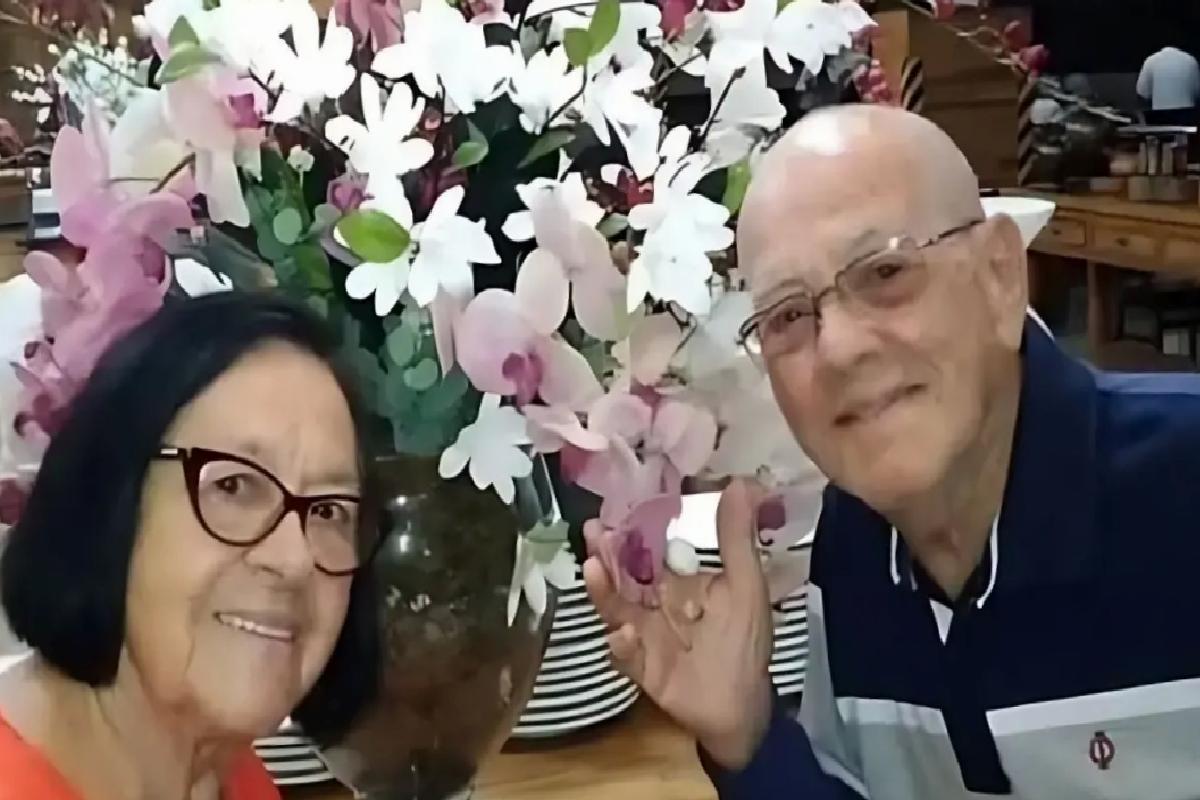 Ergenlik döneminde tanışan ve 74 yıl evli kalan çift aynı gün hayata veda etti
