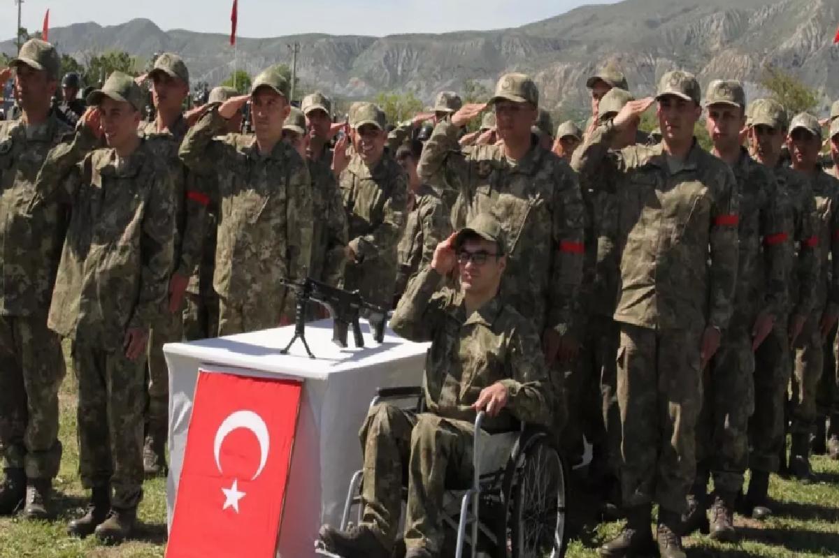 Erzincan’da Özel Gereksinimli Bireyler Askerlik Heyecanı Yaşadı