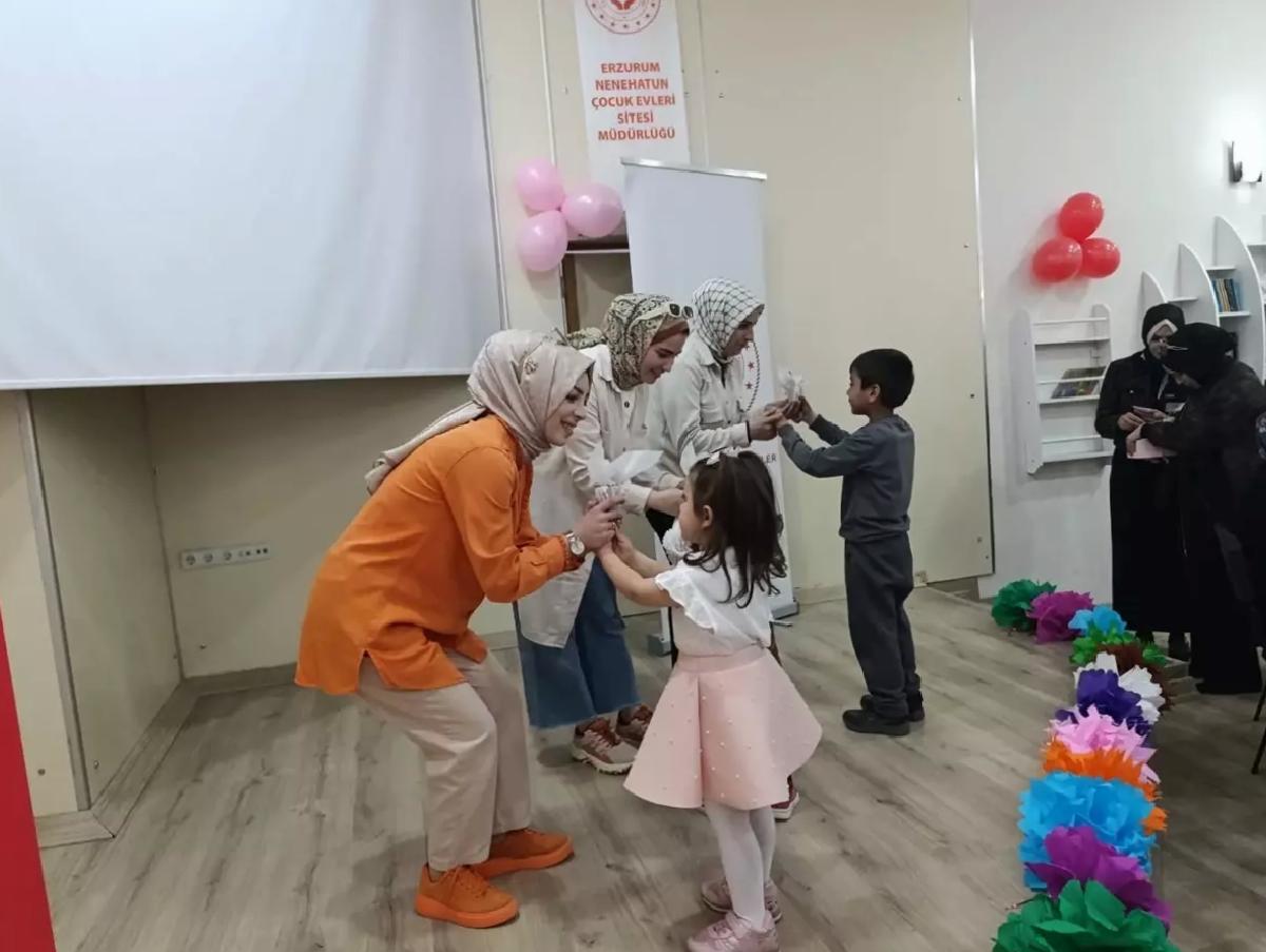 Erzurum’da koruma altındaki çocuklar, fedakar bakıcılarının Anneler Günü’nü kutladı