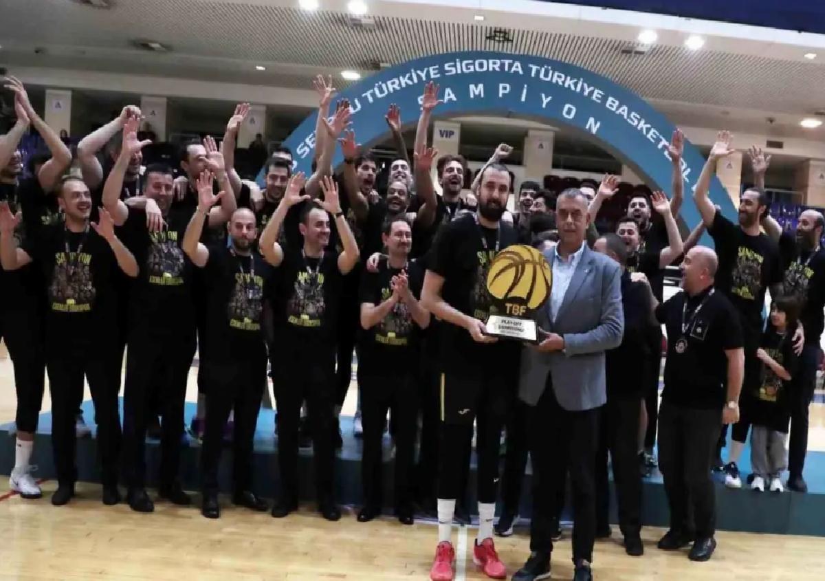 Esenler Erokspor Süper Lig’e Yükseldi