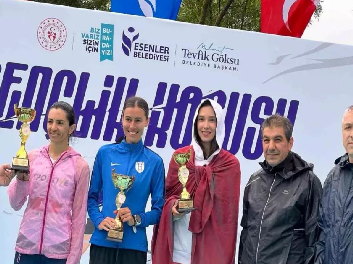 Esenler’de 19 Mayıs Gençlik Koşusu Gerçekleştirildi