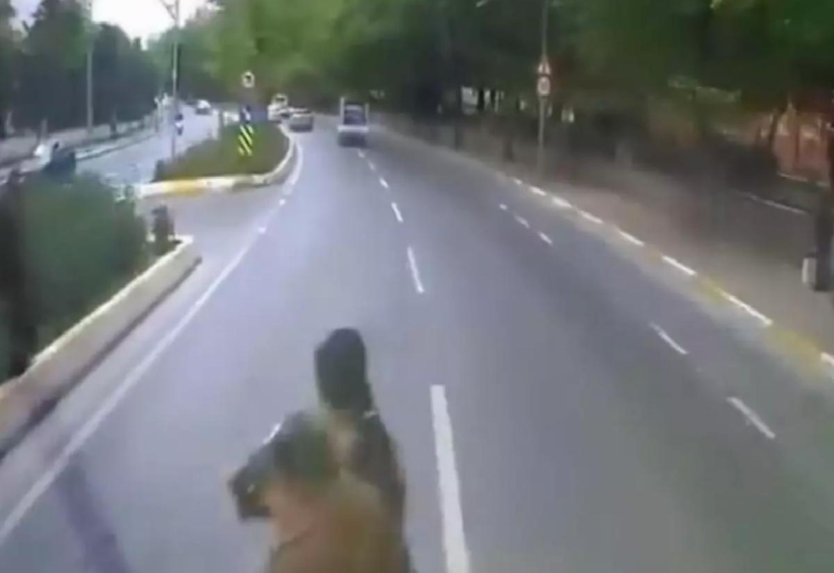 Esenyurt’ta Kırmızı Işıkta Tehlikeli Anlar