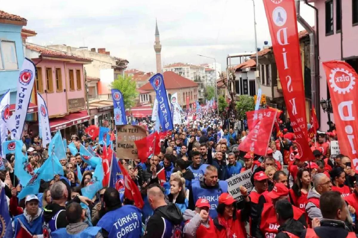 Eskişehir’de Coşkulu 1 Mayıs Kutlaması