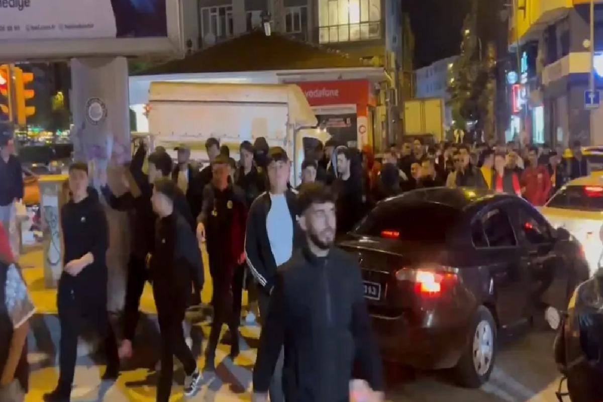 Eskişehirspor Taraftarından Kutlama Protestosu