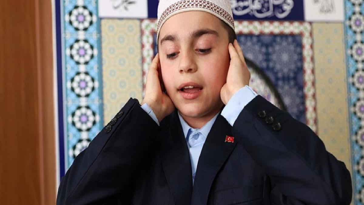 Ezan okuma yarışması birincisi Emir Kayra’nın hayali Ayasofya’da görev yapmak
