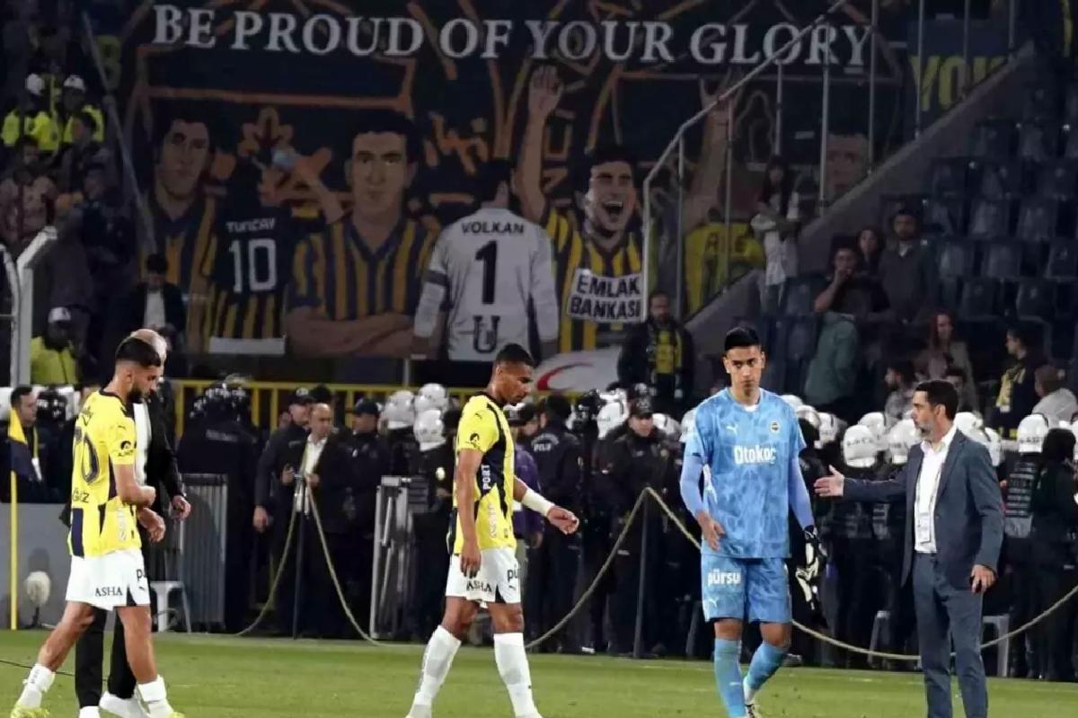 Fenerbahçe, Beşiktaş’a 1-0 Kaybetti