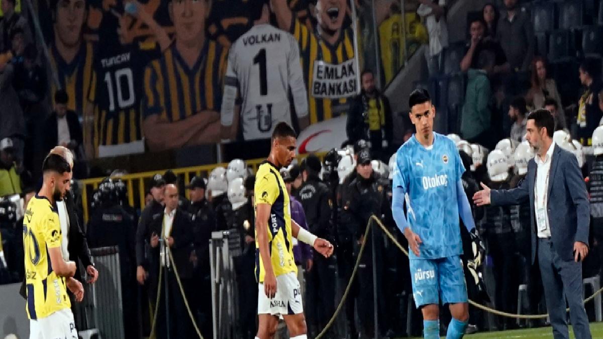 Fenerbahçe sahasında 10 puan kaybetti