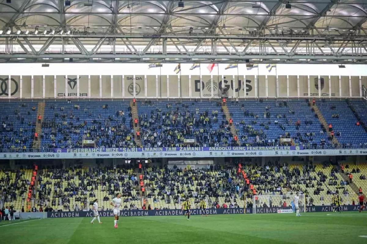 Fenerbahçe Taraftarından Protesto