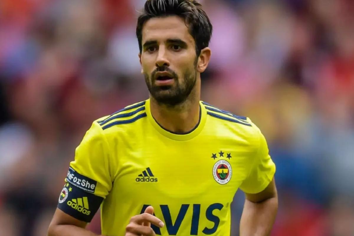 Fenerbahçe’nin eski futbolcusu Alper Potuk’a büyük şok: Sahadan çekilin talimatı pahalıya patladı