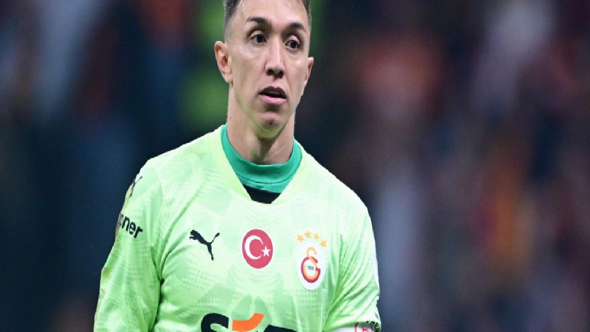 Fernando Muslera ülkesine dönüyor