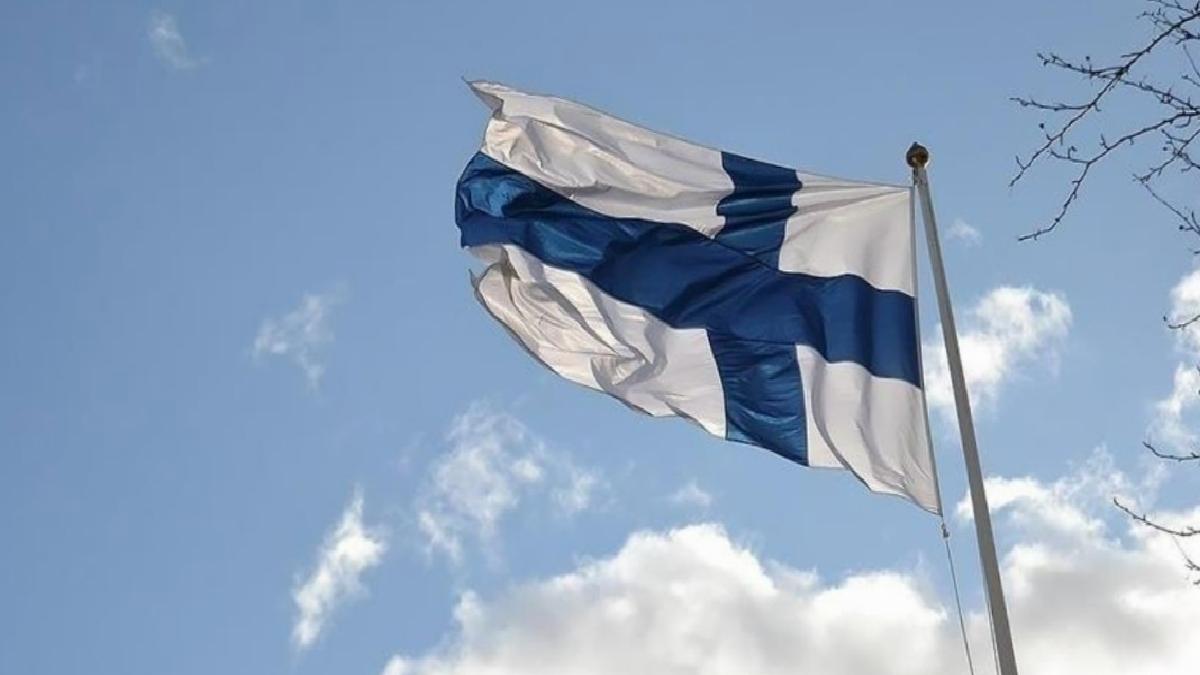 Finlandiya’da helikopterler havada çarpıştı: 5 ölü
