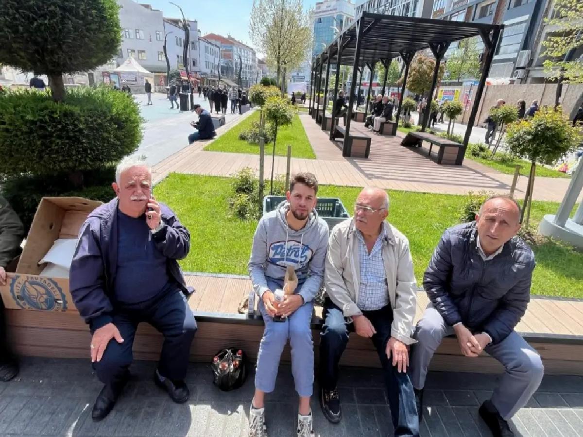 Fransız Gençler Türkiye’de Depremzedelere Yardım İçin Ağırlanıyor