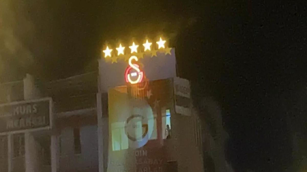 Galatasaray Şampiyonluğunu Efeler’de Kutladı