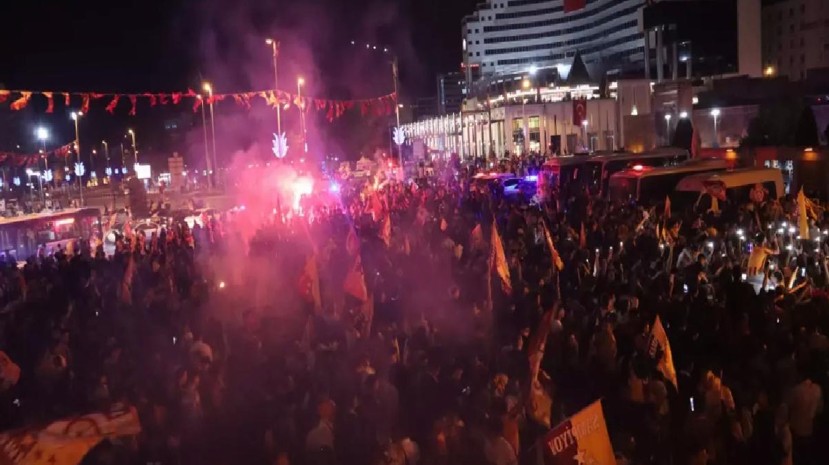 Galatasaray Şampiyonluğunu Kutladı