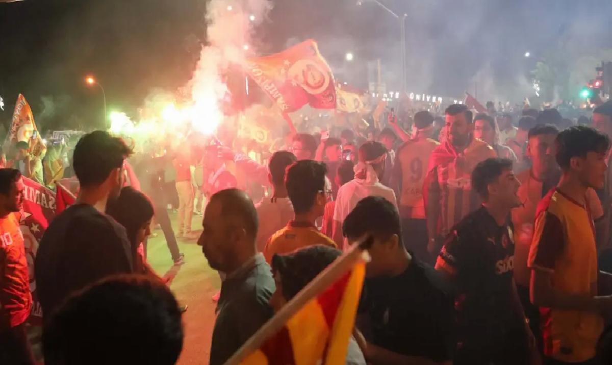 Galatasaray Şampiyonluğunu Kutladı