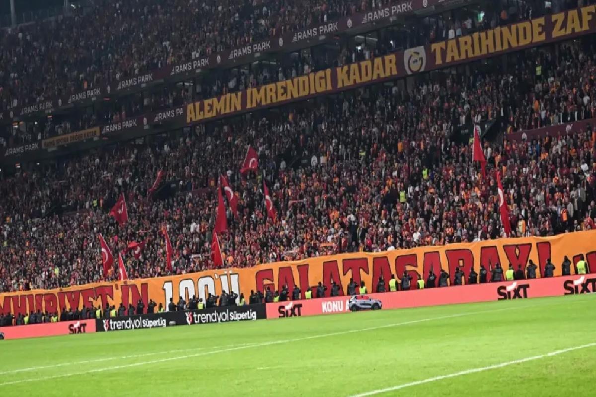 Galatasaray’a 2.3 milyar TL’lik gelir