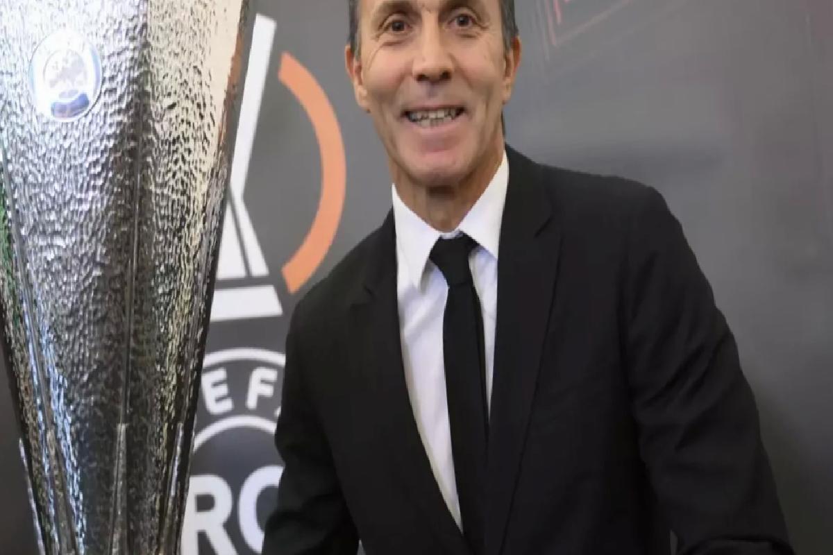 Galatasaray’ın efsanesi Bülent Korkmaz’dan Muslera’ya kupa göndermesi