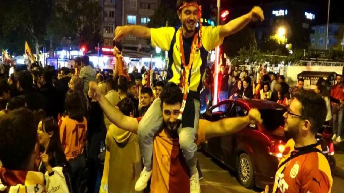 Galatasaray’ın Şampiyonluğu Kütahya’da Kutlandı