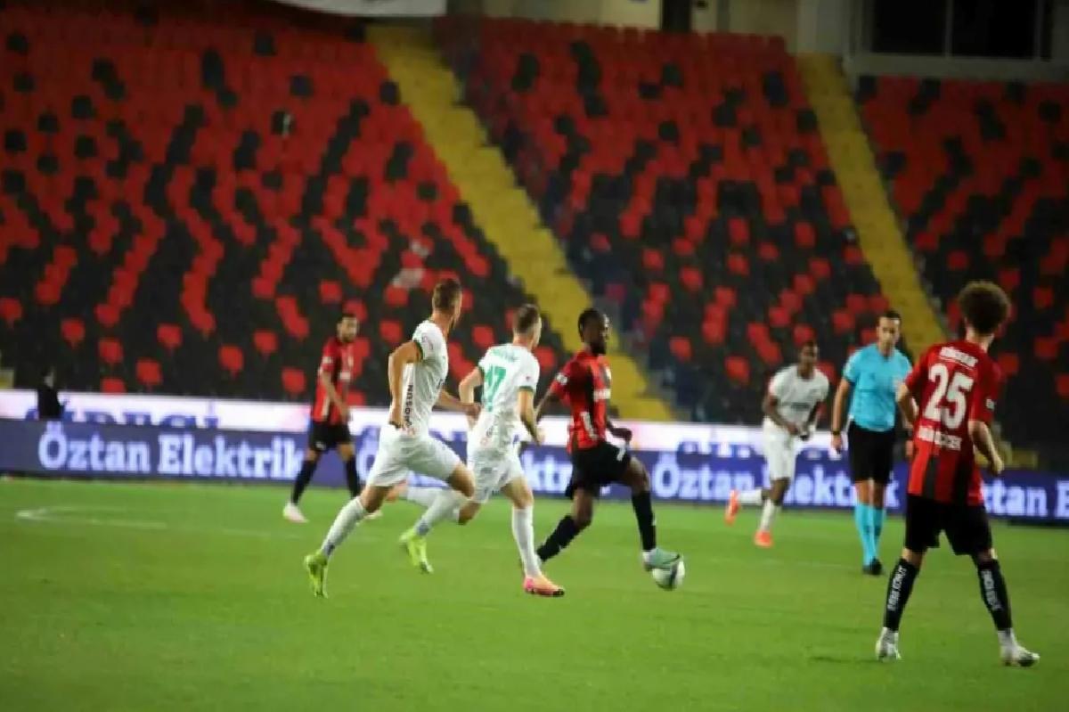 Gaziantep FK – Alanyaspor: İlk Yarı Golsüz Beraberlik