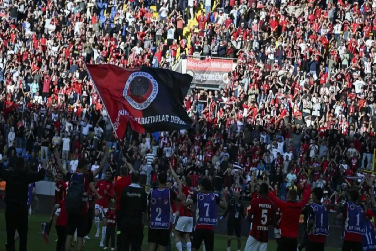 Gençlerbirliği 4 yıl aradan sonra Süper Lig’e yükseldi
