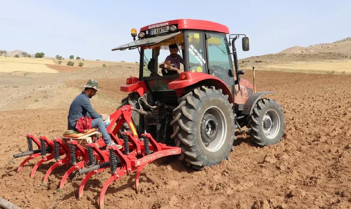 Gercüş’te Kavun ve Karpuz Ekimleri Başladı