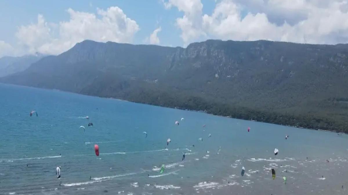 Gökova’da Rüzgar Sörfü Şenliği
