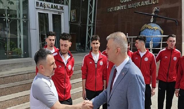Gölcük Belediyespor Voleybol Takımı’nın hedefi Türkiye Şampiyonası