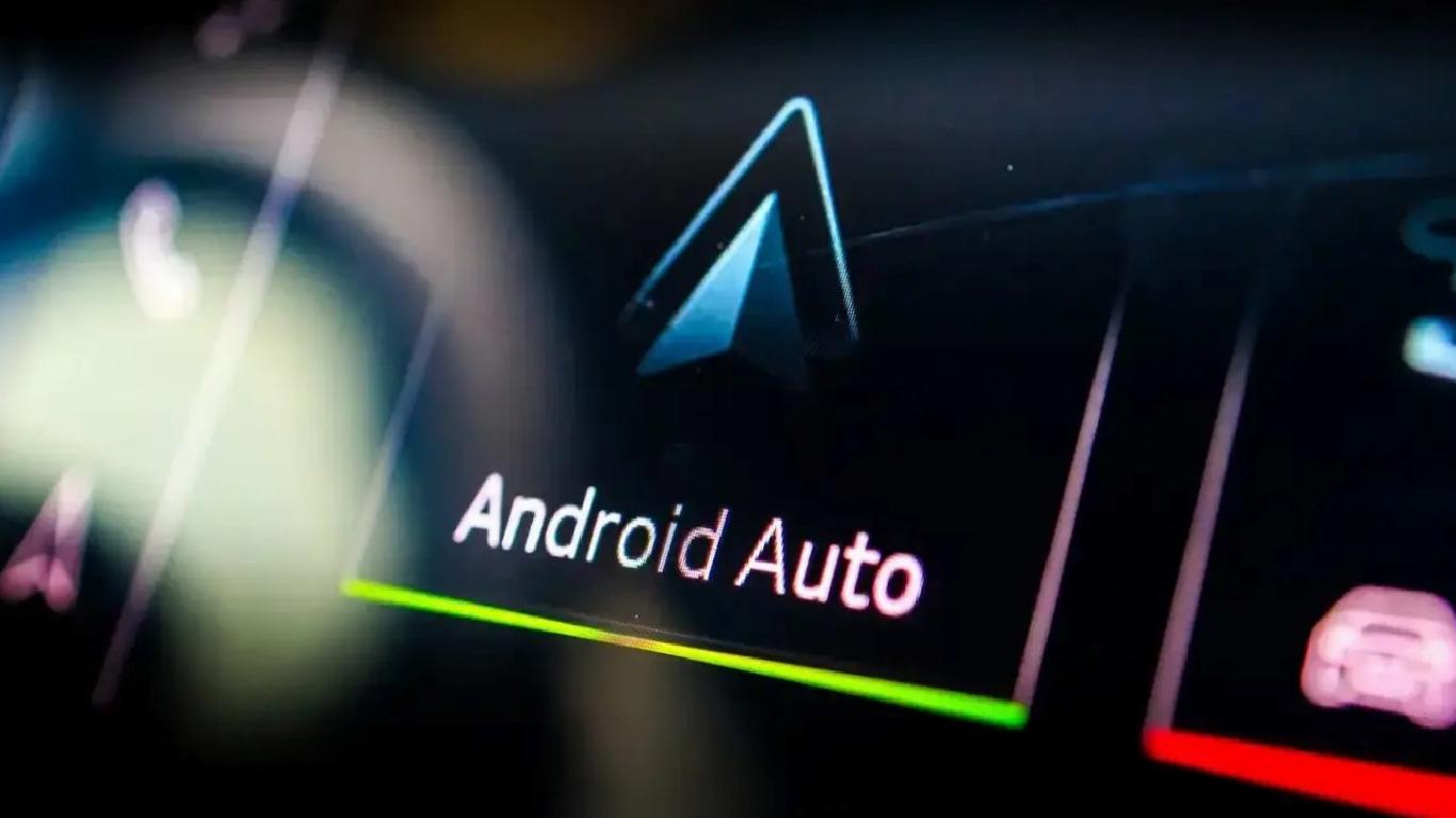 Google, Android Auto 14.3 güncellemesini dağıtmaya başladı