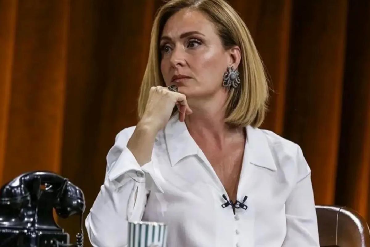 Gözlerden uzaky aşk yaşayan Ceyda Düvenci’den sürpriz kutlama