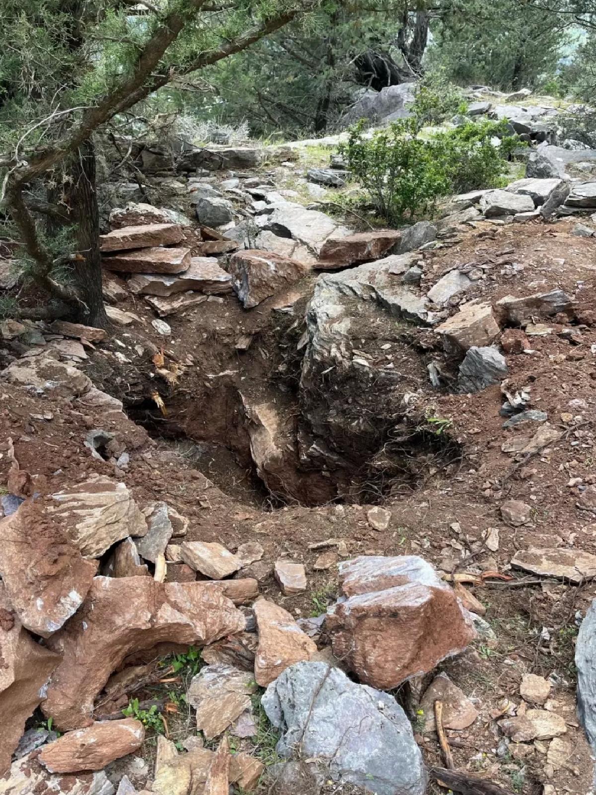 Gülnar’da Kaçak Kazı Operasyonu: Eski Vali Yakalandı
