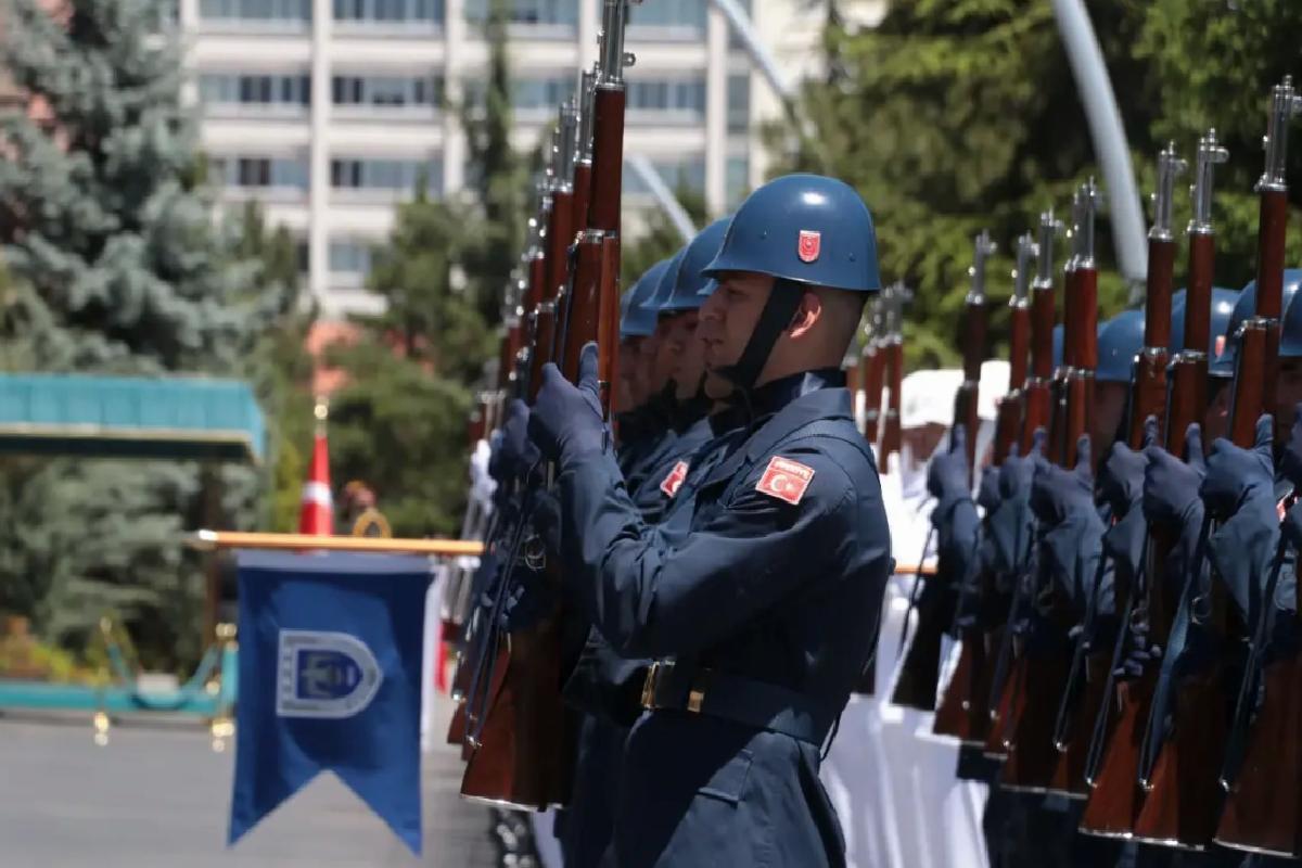 Gürak ve Vandier Bir Araya Geldi
