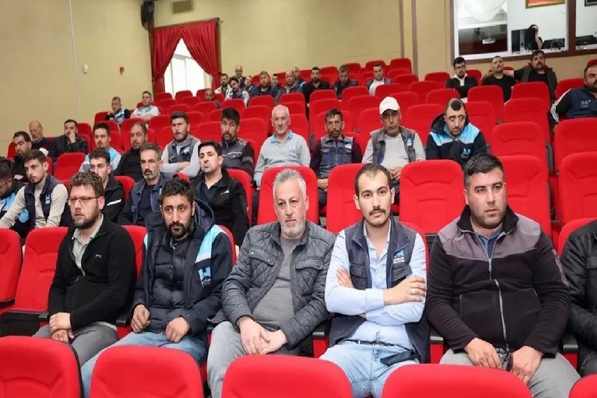Hacılar Belediyesi personeline iş sağlığı ve güvenliği eğitimi verildi