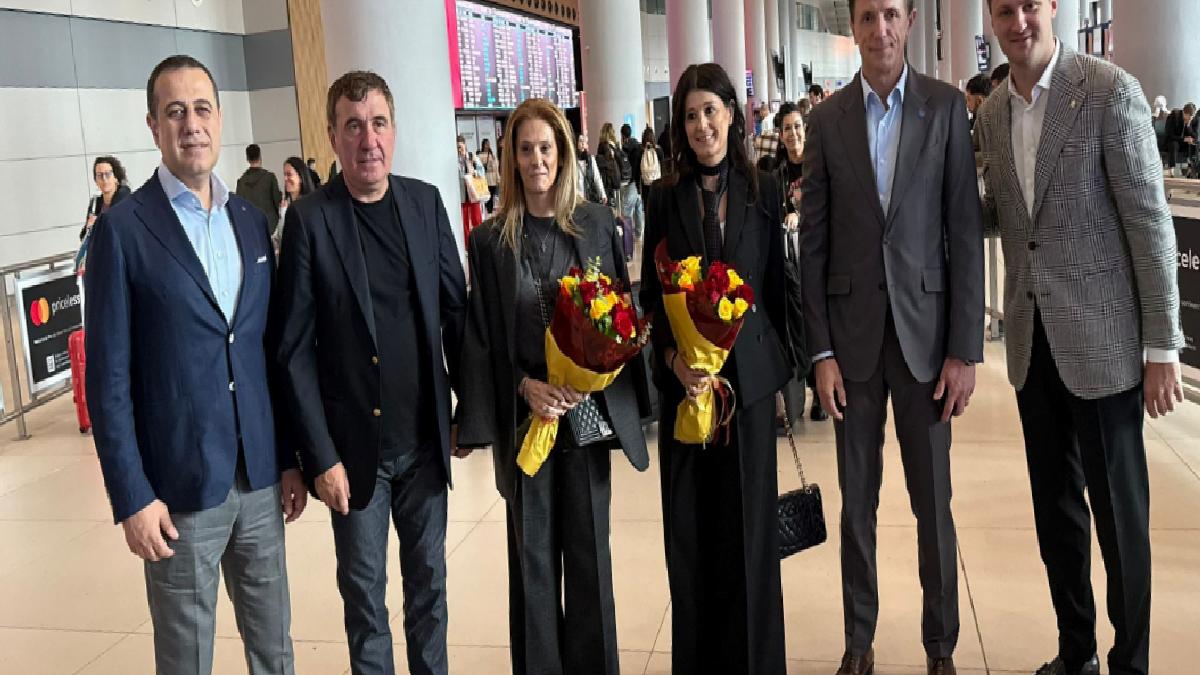 Hagi ve Popescu, UEFA Kupası zaferinin yıl dönümü için İstanbul’da