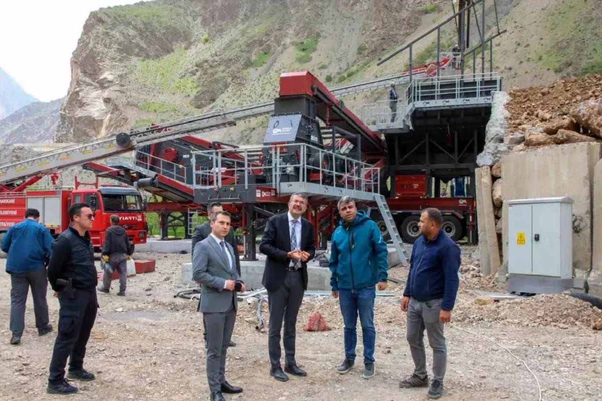 Hakkari’de Mobil Konkasör Tesisi Kuruluyor