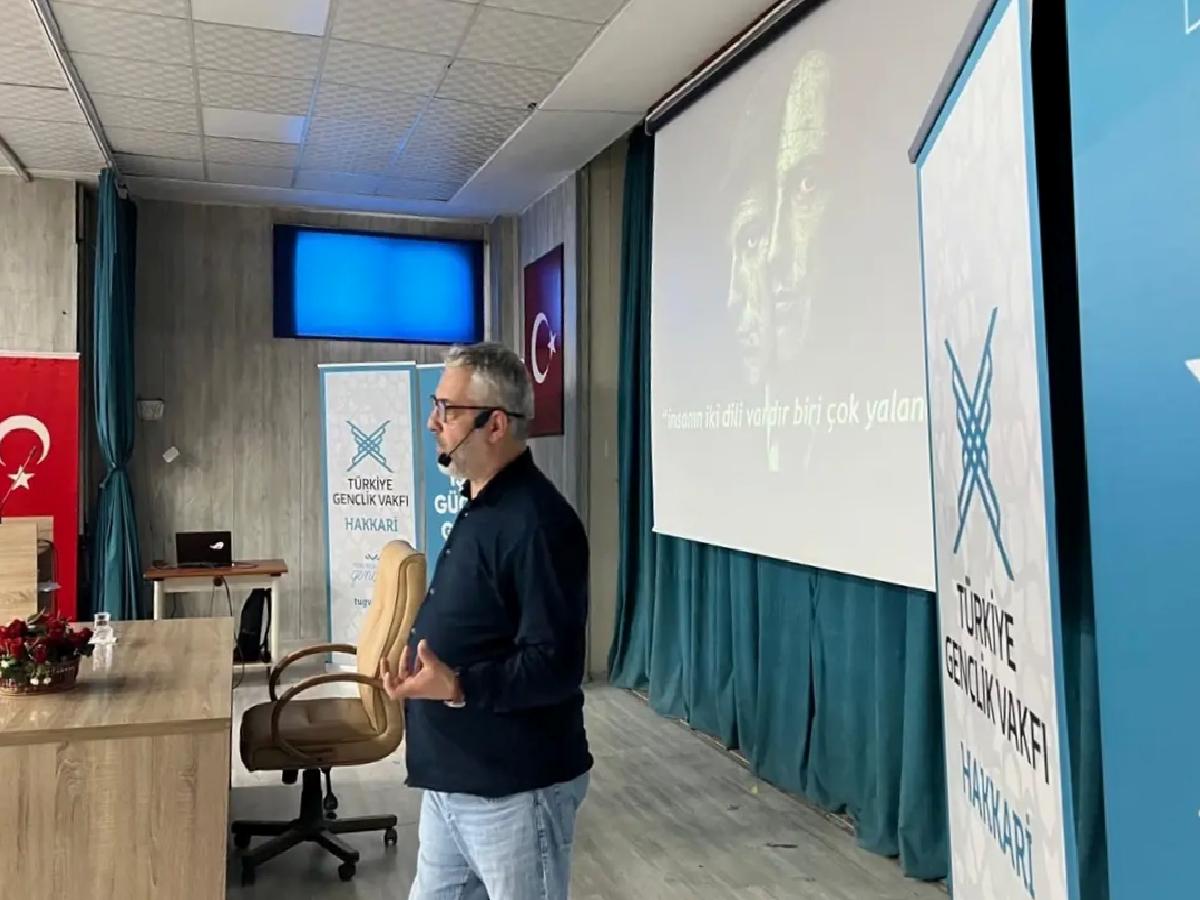 Hakkari’de Nesil Meselesi Konferansı