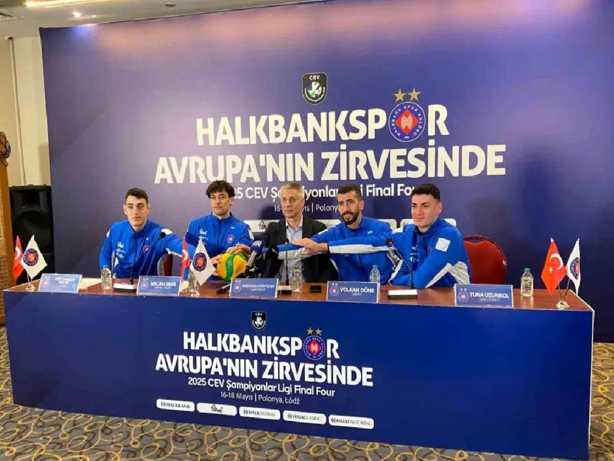 Halkbank Dörtlü Finalde Savaşacak