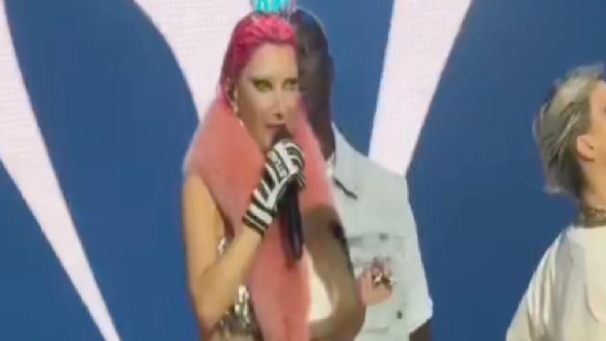 Hande Yener: Bu devri bitireceğiz