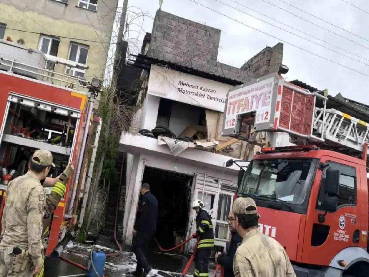 Hatay’da Motosiklet Tamircisinde Yangın