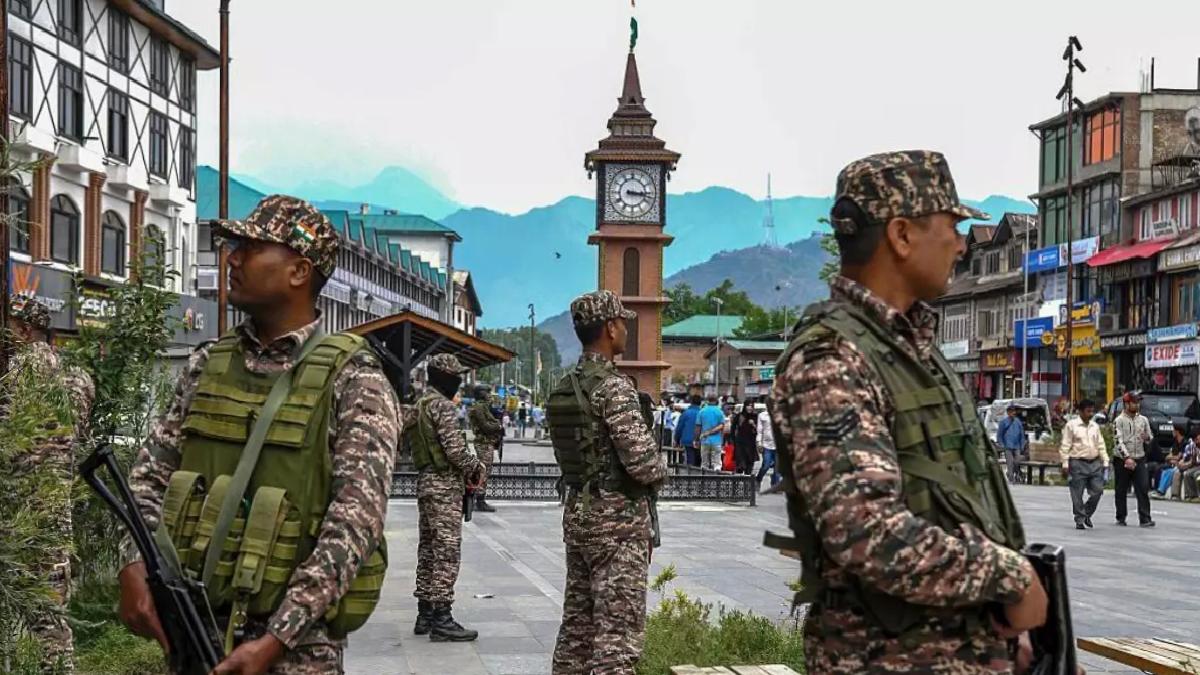 Hindistan’dan Pakistan’a Füze Saldırısı